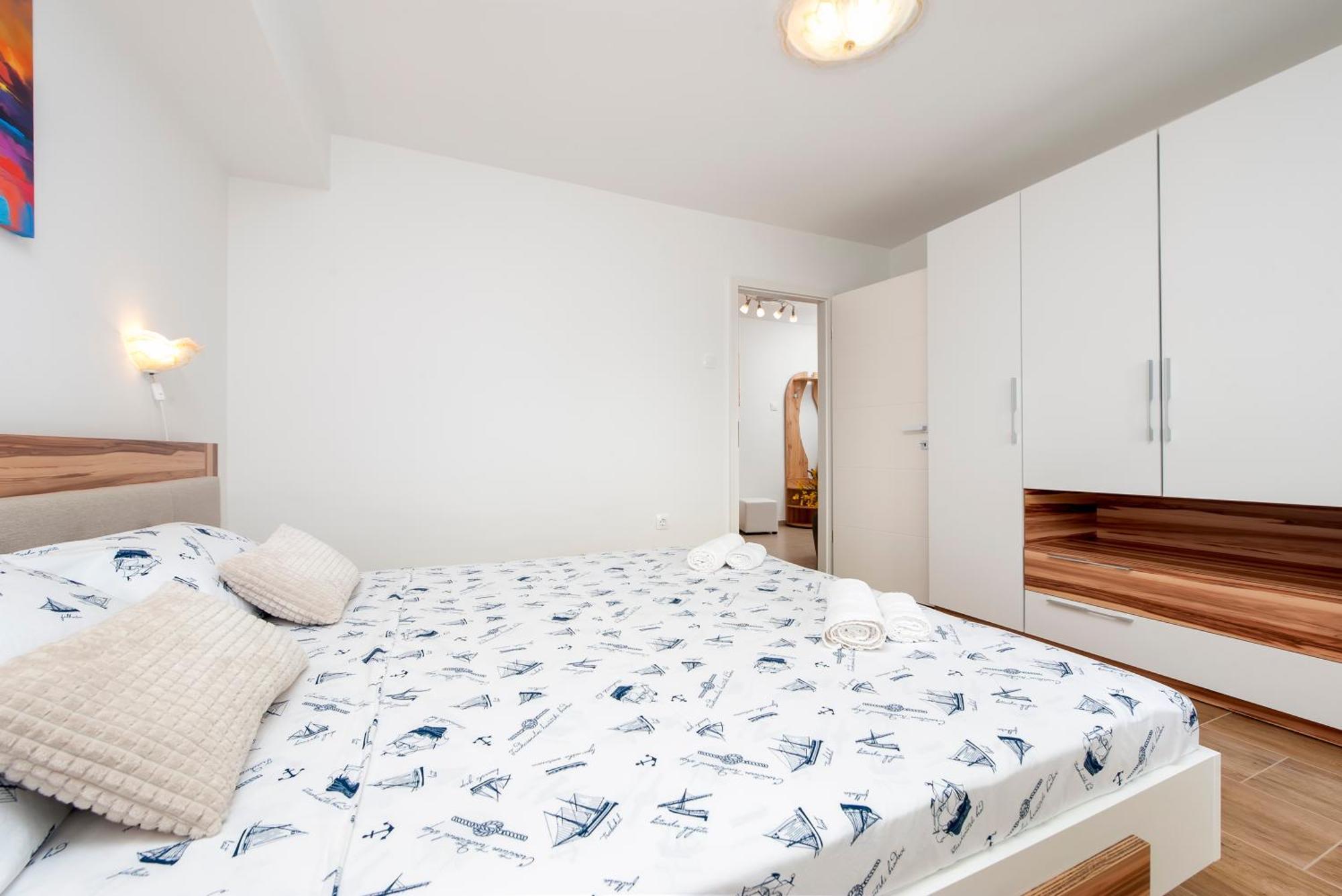 Arena Parkside Residence Пула Екстериор снимка