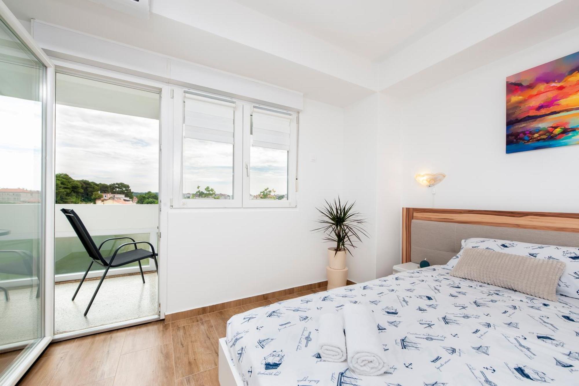 Arena Parkside Residence Пула Екстериор снимка