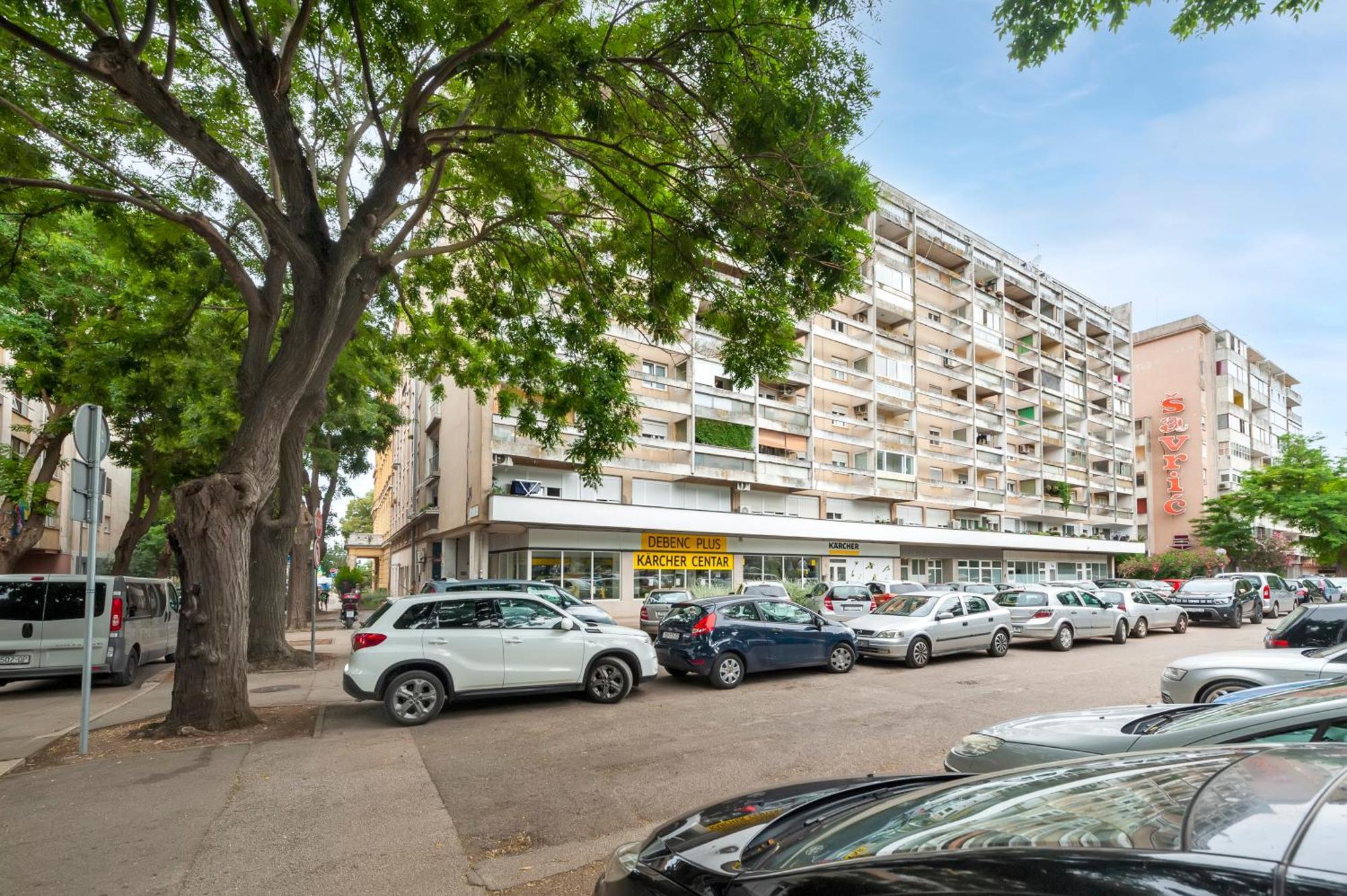 Arena Parkside Residence Пула Екстериор снимка