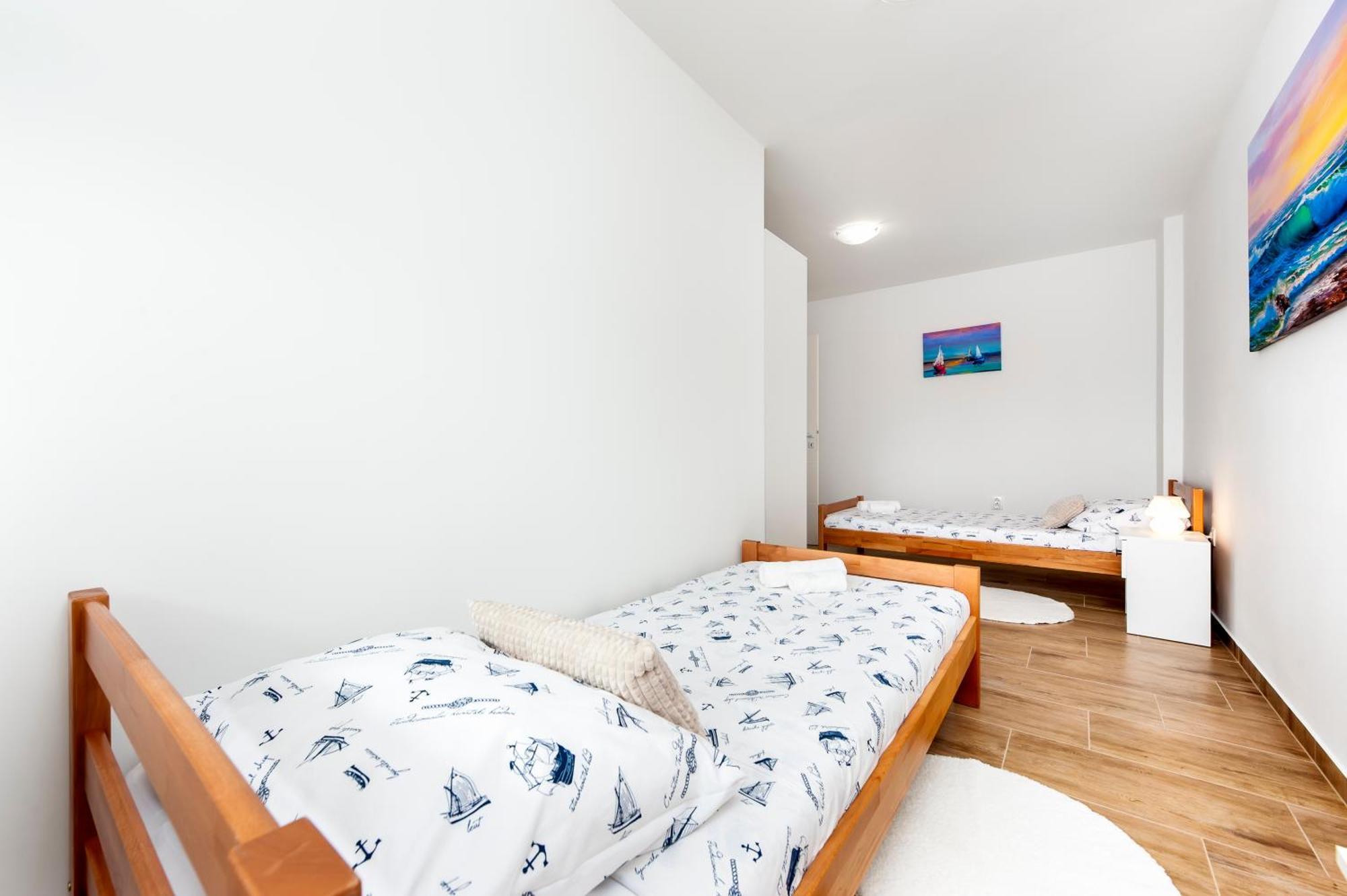 Arena Parkside Residence Пула Екстериор снимка